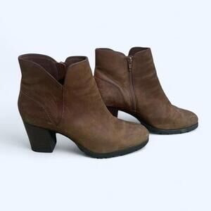 Clarks Tan Leather Ankle Booties